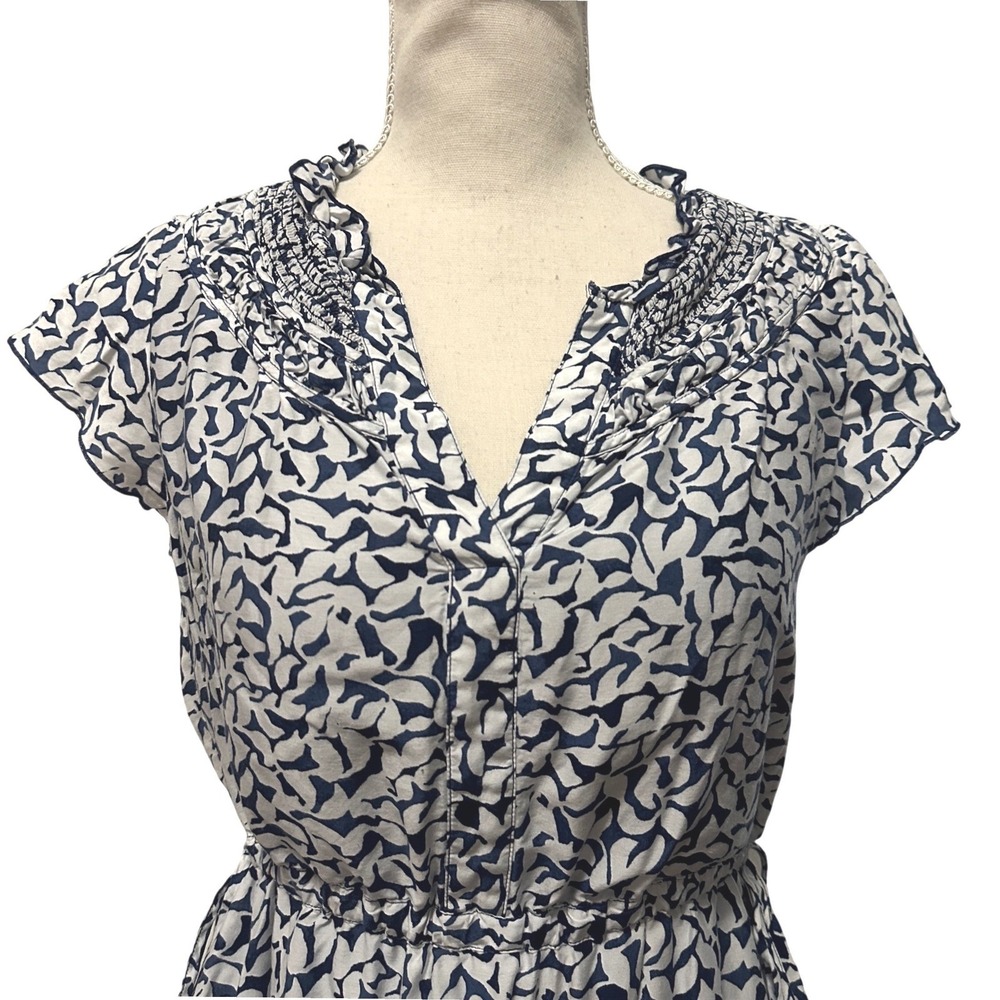 Vineyard Vines Navy White Abstract Silk Blend Smocked Tiered Dress Size S Preppy - Picture 2 of 7